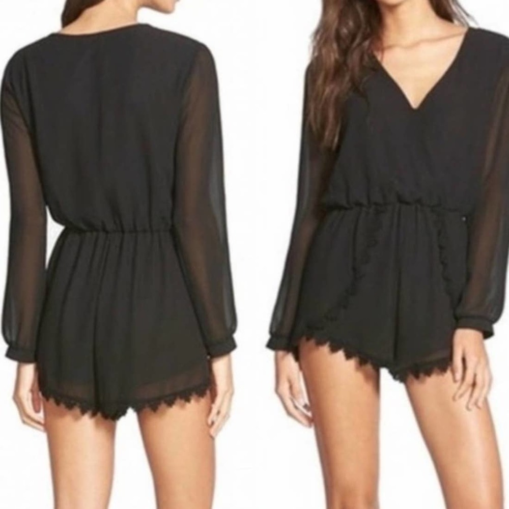 ASTR the Label Black Lace Crochet Trim V-neck Long Sleeve Romper Women's Size M